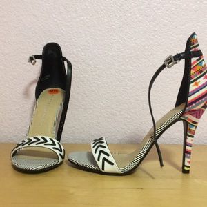 9.5 Tribal Heels